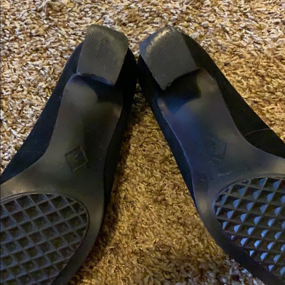 Aerosoles black shoes. - Picture 4 of 5
